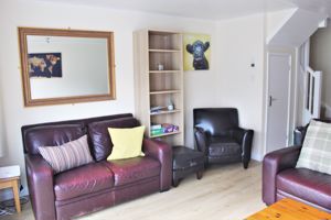 Living area- click for photo gallery